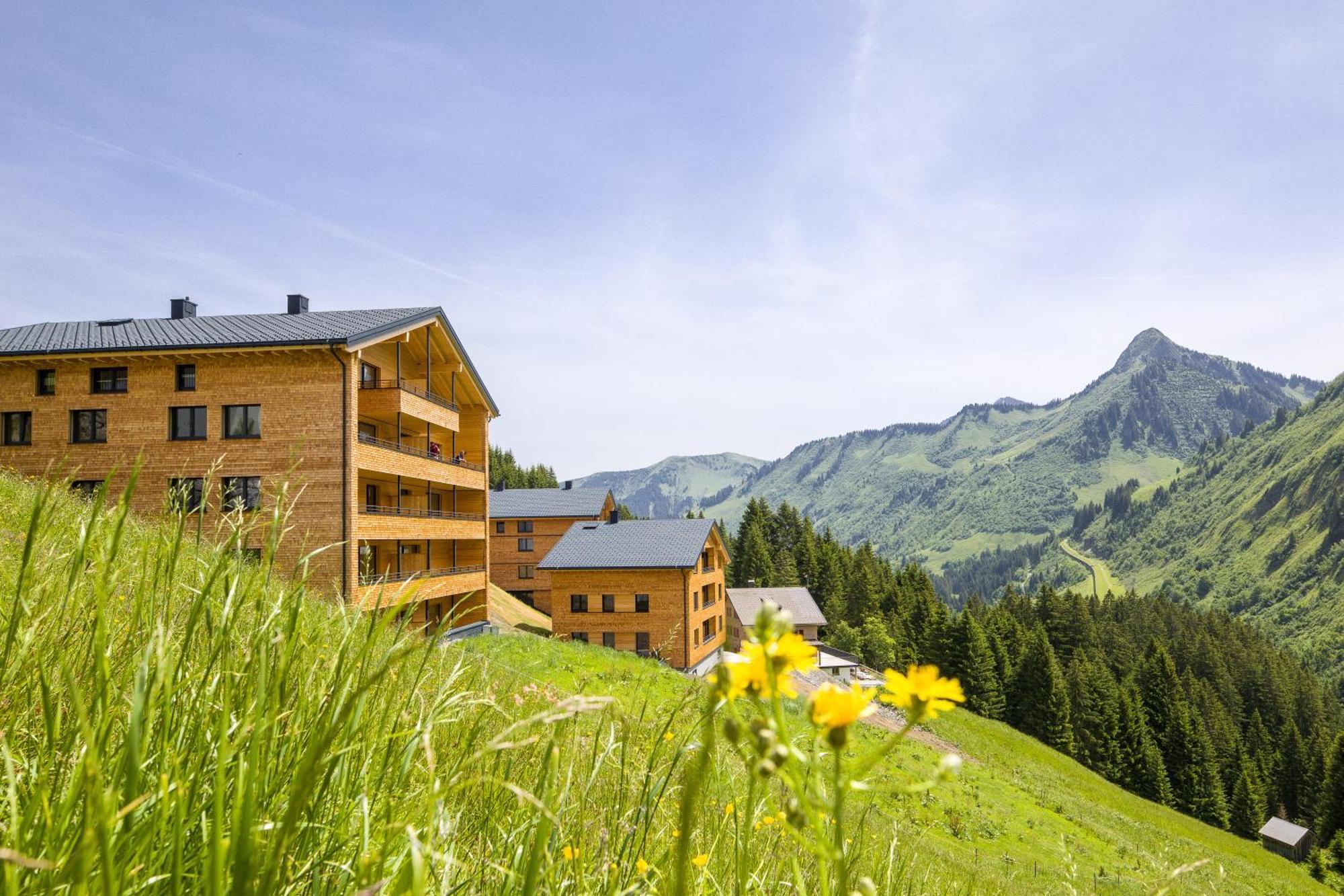 Alpenstolz Damuels Haus 4 - Stilvoll Urlauben In Den Bergen Apartamento Exterior foto